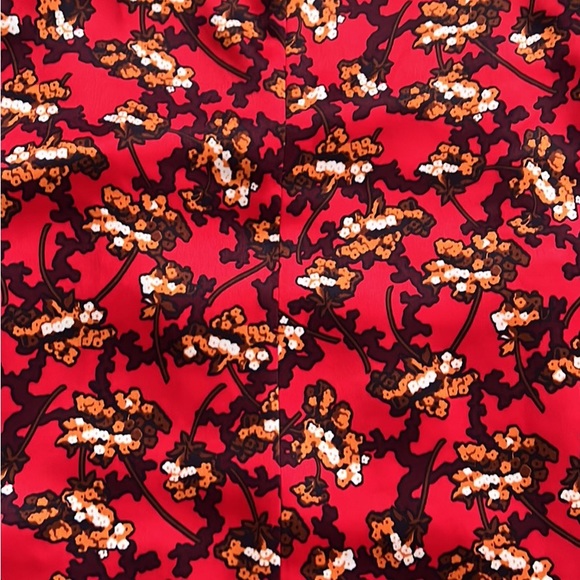 Women size small printed red Christmas season satin a line skirt - Picture 7 of 7